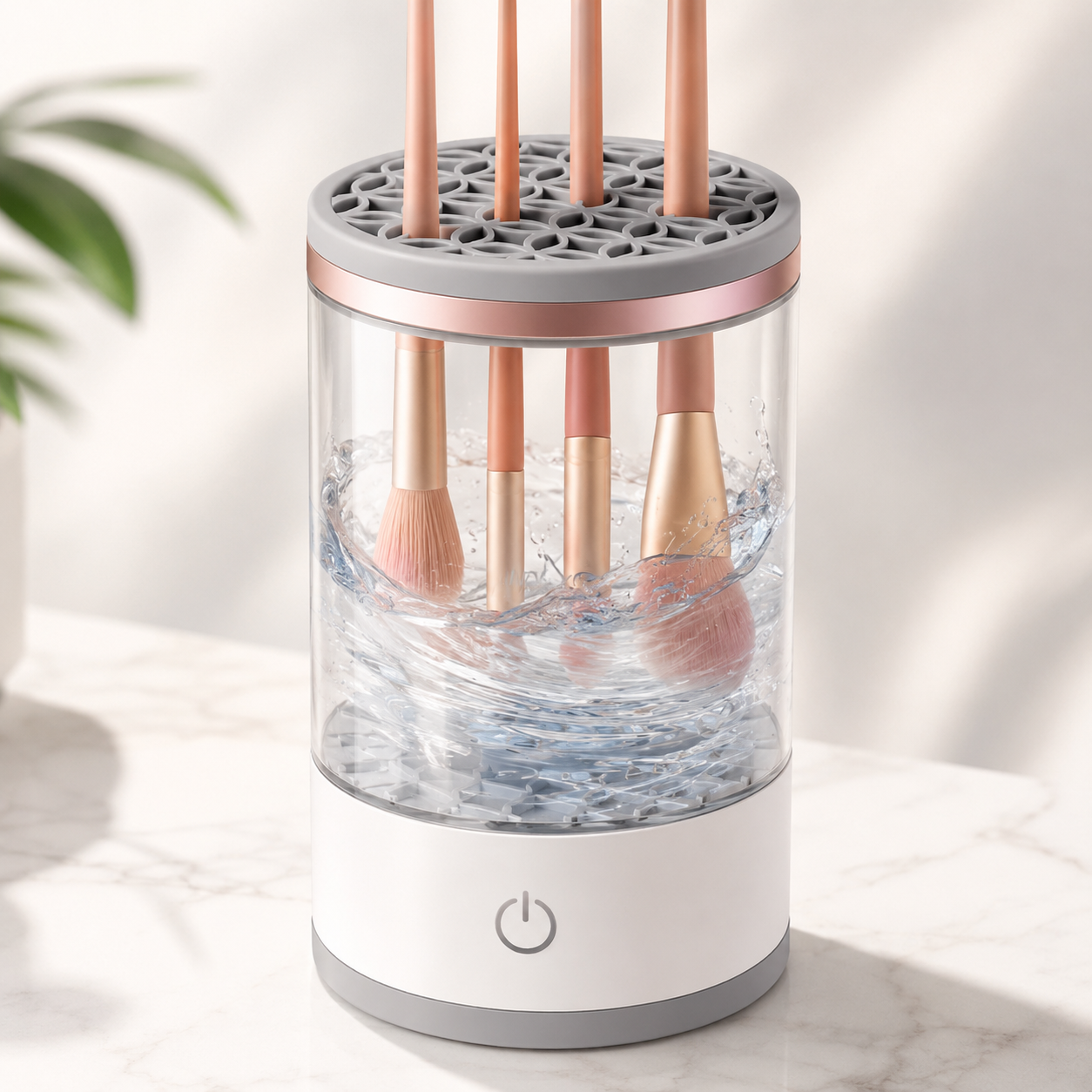 Automatische make-upkwastenreiniger met transparant reservoir